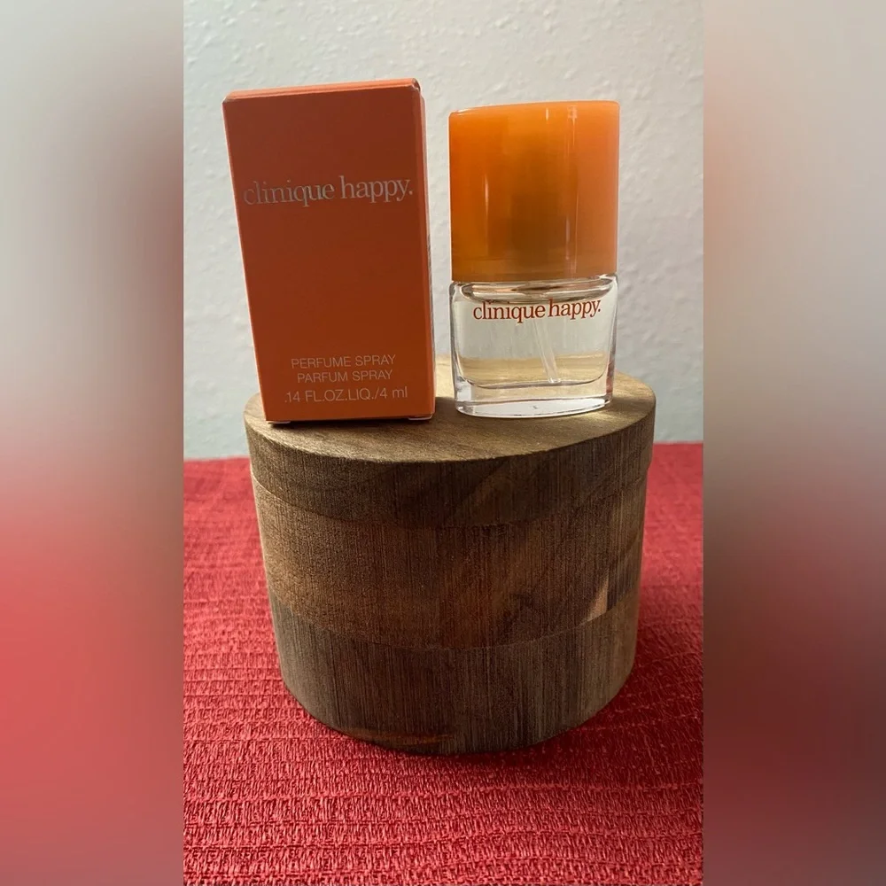 Skincare and Fragrance Mini Set - Picture 6 of 14
